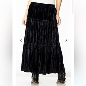 DOUBLE D RANCH VELVET BLACK HILLS BROOMSTICK FULL TIERED MAXI SKIRT SIZE MEDIUM